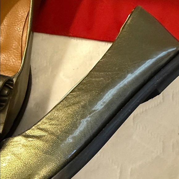 COCLICO Yale Loafer Metallic Gold Flats - Picture 11 of 14